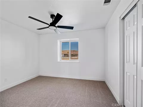Bedroom - 16548 Quinnault, Apple Valley, CA 92307 photo 6 of 7