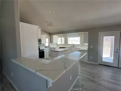 Kitchen - 15009 Temecula Rd, Apple Valley, CA 92307 photo 2 of 12