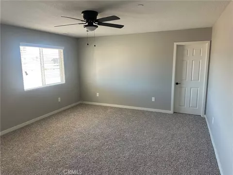 Bedroom - 15009 Temecula Rd, Apple Valley, CA 92307 photo 4 of 11
