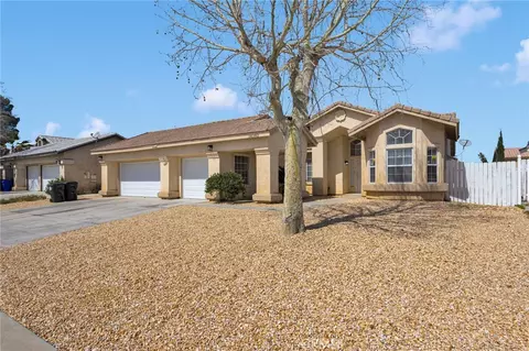 14392 Del Amo Dr, Victorville, CA 92392