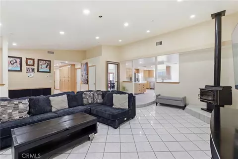 Living - 10707 Mines Ranch Rd, Victorville, CA 92392 photo 2 of 3