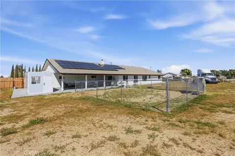 Exterior - 10707 Mines Ranch Rd, Victorville, CA 92392 photo 6 of 7