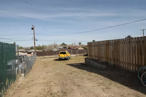Exterior - 25634 Bejoal, Barstow, CA 92311 photo 4 of 7