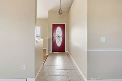 Entry Way - 7838 Cataba Rd, Hesperia, CA 92344 photo 2 of 5