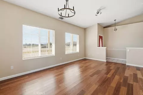 Living - 7838 Cataba Rd, Hesperia, CA 92344 photo 2 of 8