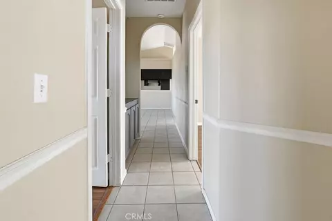 Entry Way - 7838 Cataba Rd, Hesperia, CA 92344 photo 5 of 5