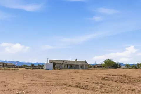 Exterior - 7838 Cataba Rd, Hesperia, CA 92344 photo 4 of 5