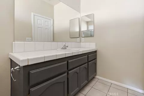 Bath - 7838 Cataba Rd, Hesperia, CA 92344 photo 4 of 4