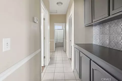Entry Way - 7838 Cataba Rd, Hesperia, CA 92344 photo 3 of 5