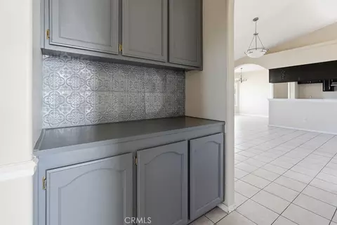 Entry Way - 7838 Cataba Rd, Hesperia, CA 92344 photo 4 of 5
