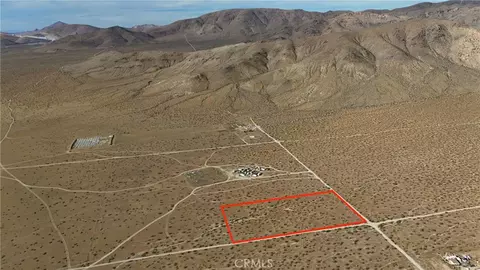 712 Oldenburg Rd, Apple Valley, CA 92307