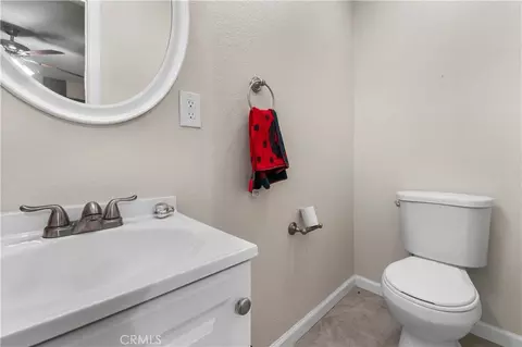 Bath - 35977 Hillview St, Yermo, CA 92398 photo 2 of 2