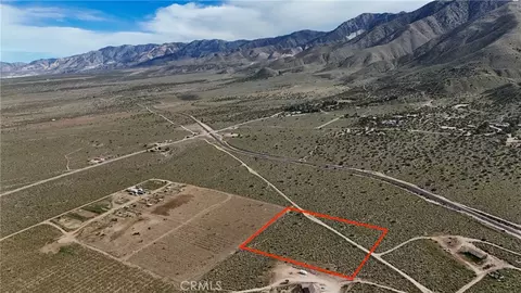 713 Kinglet Rd, Apple Valley, CA 92308