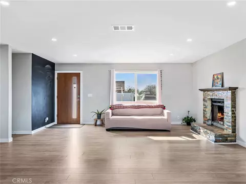 Living - 40562 172nd St E, Lancaster, CA 93535 photo 5 of 7