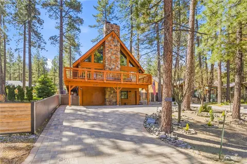Exterior - 1137 Edna, Wrightwood, CA 92397 photo 2 of 16