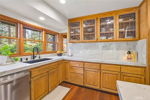 Kitchen - 1137 Edna, Wrightwood, CA 92397 photo 2 of 4