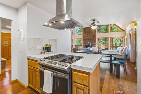 Kitchen - 1137 Edna, Wrightwood, CA 92397 photo 4 of 4