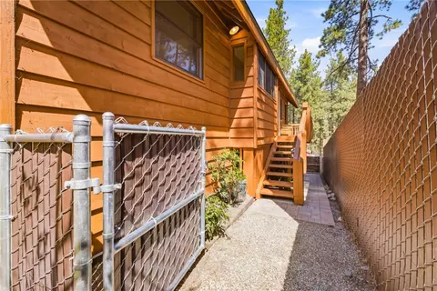 Exterior - 1137 Edna, Wrightwood, CA 92397 photo 14 of 16