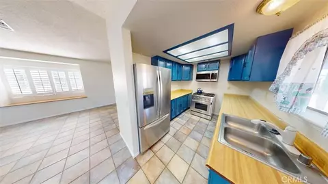 Kitchen - 10970 Merino, Apple Valley, CA 92308 photo 5 of 5