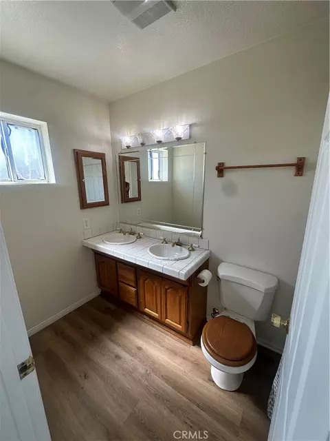 Bath - 10970 Merino, Apple Valley, CA 92308 photo 4 of 9