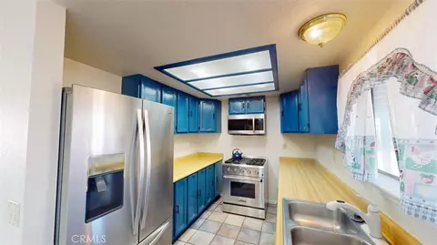 Kitchen - 10970 Merino, Apple Valley, CA 92308 photo 3 of 5