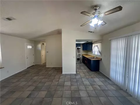 Living - 10970 Merino, Apple Valley, CA 92308 photo 3 of 7