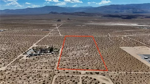 709 End Rd, Lucerne Valley, CA 92356