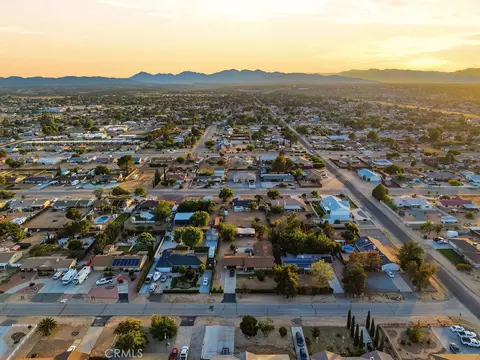 View/Area - 7625 Windsor Ave, Hesperia, CA 92345 photo 4 of 7