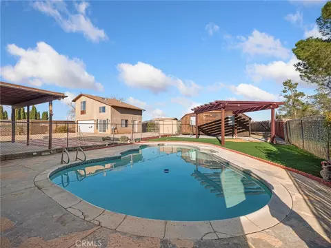 Exterior - 11935 Wapato Rd, Apple Valley, CA 92308 photo 4 of 10