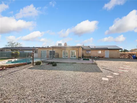 Exterior - 11935 Wapato Rd, Apple Valley, CA 92308 photo 7 of 10