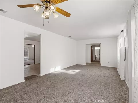 Living - 11935 Wapato Rd, Apple Valley, CA 92308 photo 4 of 14