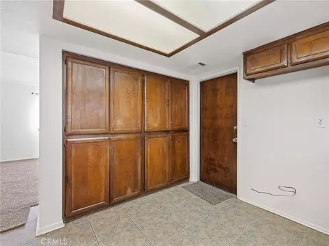 Entry Way - 11935 Wapato Rd, Apple Valley, CA 92308 photo 2 of 3