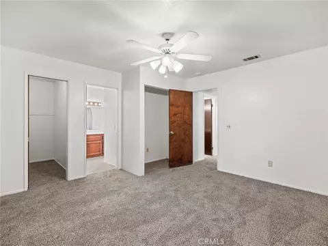 Bedroom - 11935 Wapato Rd, Apple Valley, CA 92308 photo 3 of 9