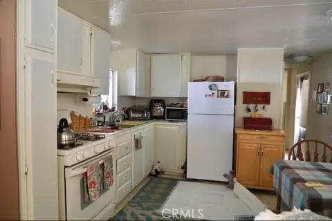7484 Kickapoo Trl #9, Yucca Valley, CA 92284 photo 10