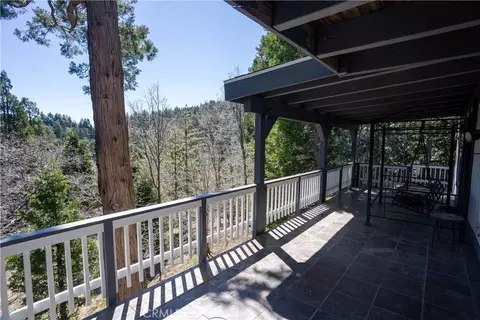 Exterior - 683 Maxson Dr, Twin Peaks, CA 92391 photo 12 of 14