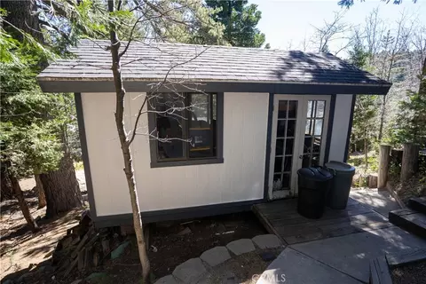 Exterior - 683 Maxson Dr, Twin Peaks, CA 92391 photo 6 of 14