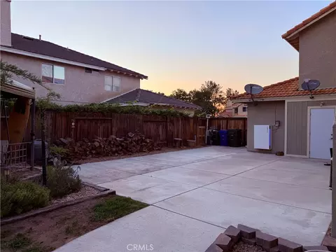 Exterior - 19149 San Jacinto Way, Apple Valley, CA 92308 photo 22 of 33