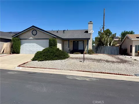 14118 Rosewood Dr, Hesperia, CA 92344