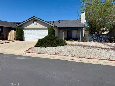 14118 Rosewood Dr, Hesperia, CA 92344