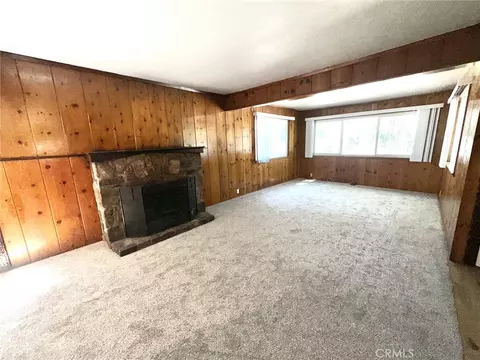 Living - 215 Western, Cedar Glen, CA 92321 photo 3 of 4
