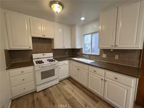Kitchen - 215 Western, Cedar Glen, CA 92321 photo 1 of 2