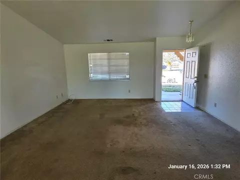 Living - 15501 Via Bahia St, Hesperia, CA 92345 photo 1 of 3