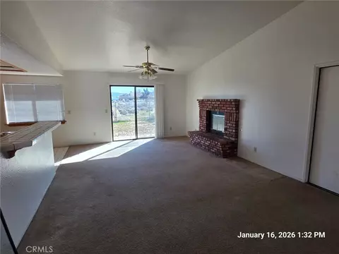 Living - 15501 Via Bahia St, Hesperia, CA 92345 photo 2 of 3