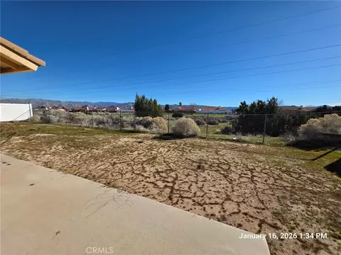 Exterior - 15501 Via Bahia St, Hesperia, CA 92345 photo 3 of 3