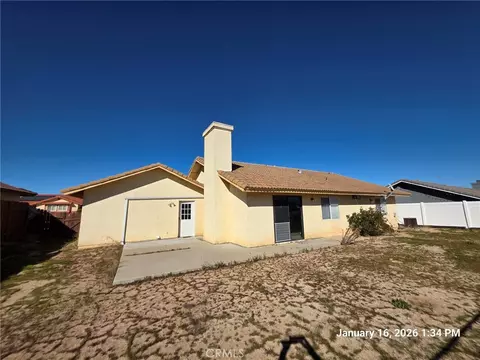 Exterior - 15501 Via Bahia St, Hesperia, CA 92345 photo 2 of 3