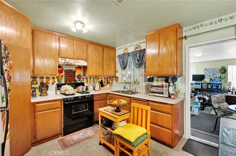 Kitchen - 1600 De Anza St, Barstow, CA 92311 photo 1 of 2