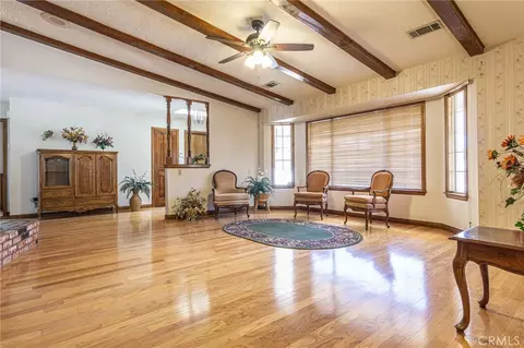 Living - 7040 Kenyon Ave, Hesperia, CA 92345 photo 2 of 12