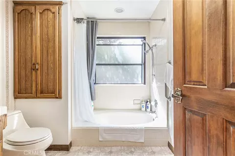 Bath - 7040 Kenyon Ave, Hesperia, CA 92345 photo 2 of 8