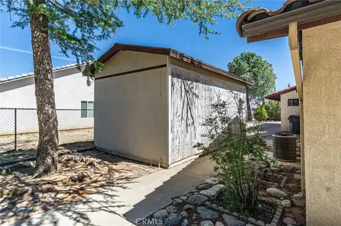 Exterior - 7040 Kenyon Ave, Hesperia, CA 92345 photo 10 of 17