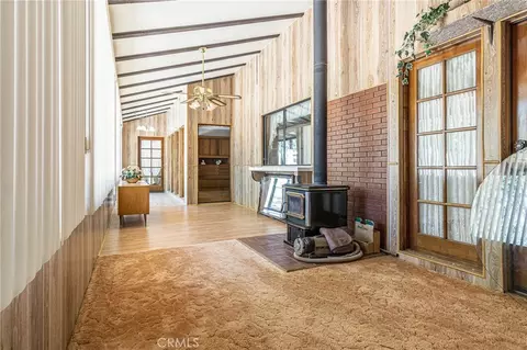 Entry Way - 7040 Kenyon Ave, Hesperia, CA 92345 photo 2 of 9